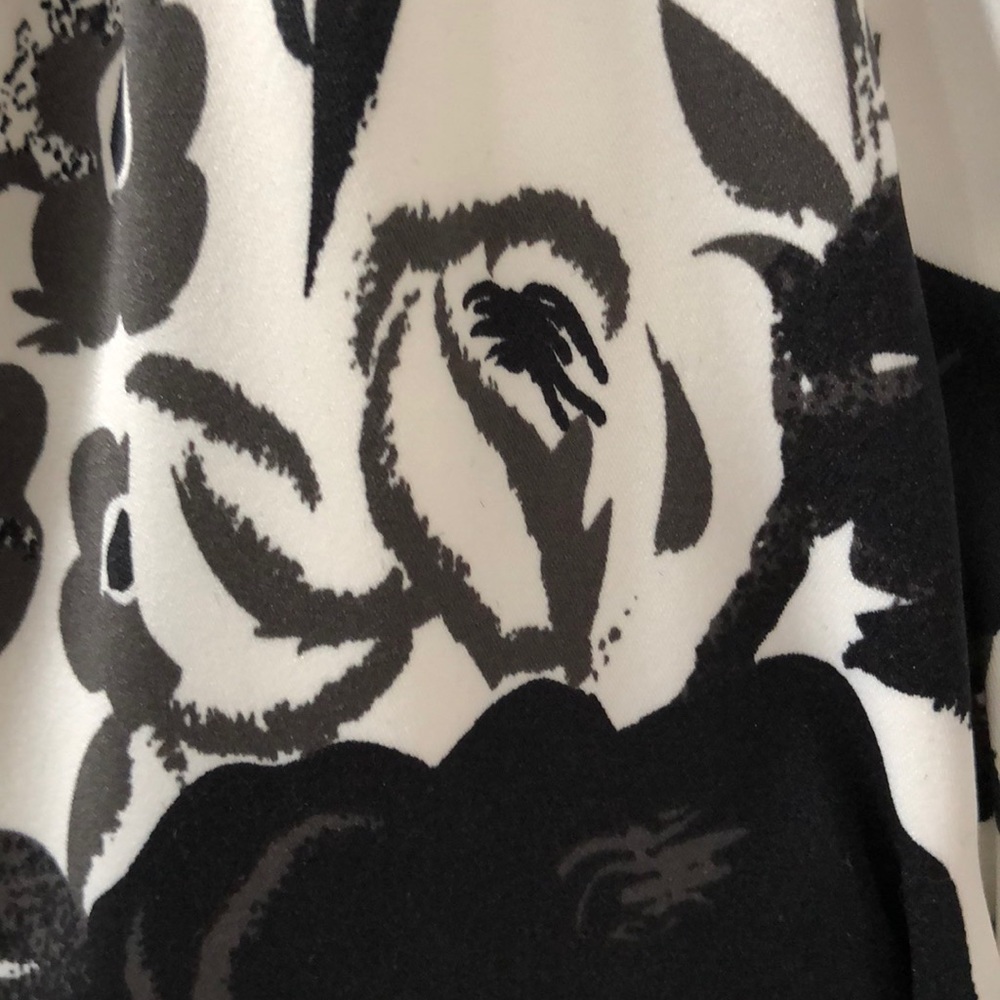 Black & White floral dress - Picture 3 of 7